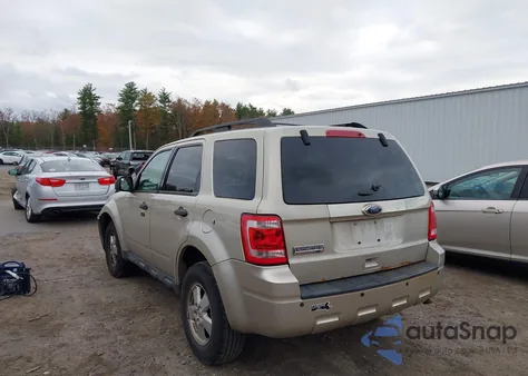 2012 Ford Escape Xlt z USA, uszkodzony, nr VIN 1FMCU0D7XCKA01797